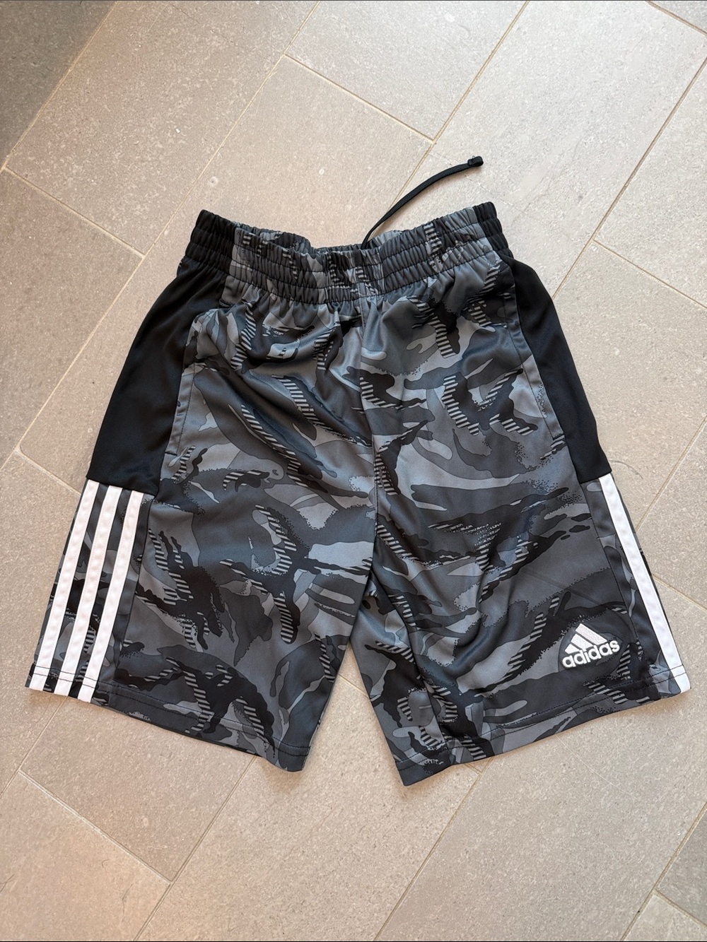 adidas Youth M boys Gray & Black Camo Sport Shorts